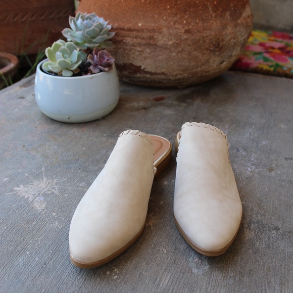 🚨LAST PAIR!!//The Sarahi//Stone braided mule/flat - Picture 8 of 8